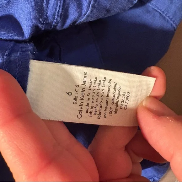 Calvin Klein Jeans Women's Cobalt Cargo Shorts blue size 6 100% cotton - Picture 5 of 6